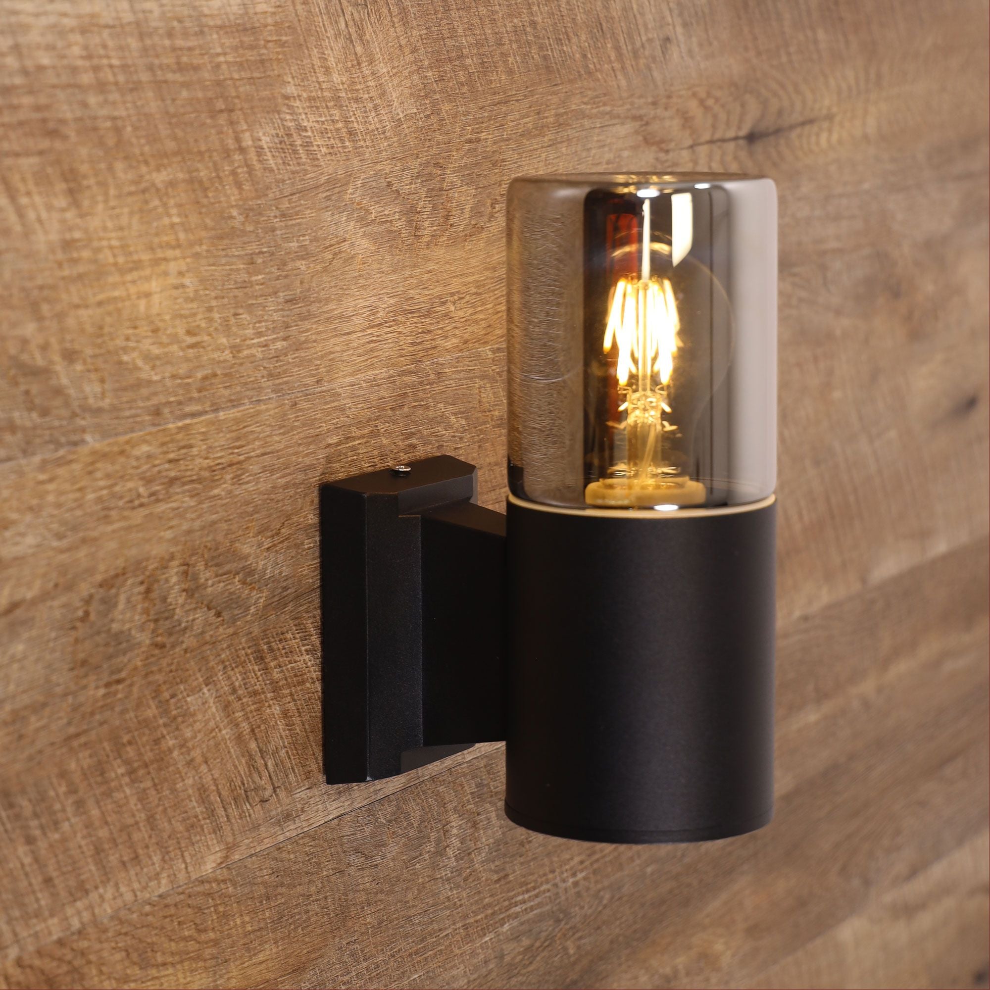 Oriel WANAKA - 60W Outdoor Wall Light-Oriel Lighting-Ozlighting.com.au